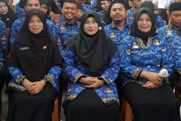 20 Tahun Mengabdi, Ibu Nursia Akhirnya Dilantik PPPK di Antara 168 ASN Baru Kemenag Tana Toraja