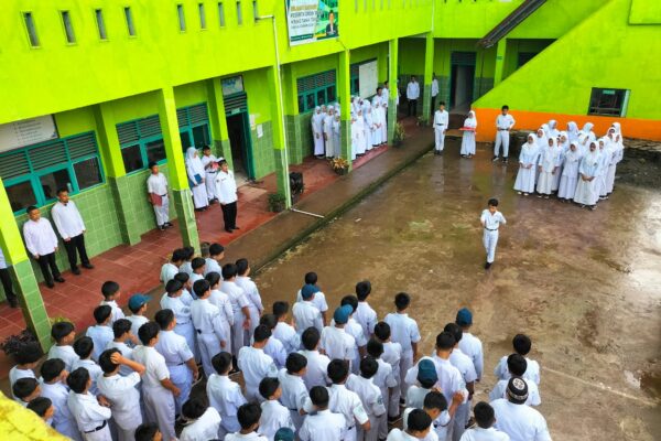 MTsN 2 Tana Toraja Gelar Upacara Peringatan Hari Lahir Pancasila Tahun 2025
