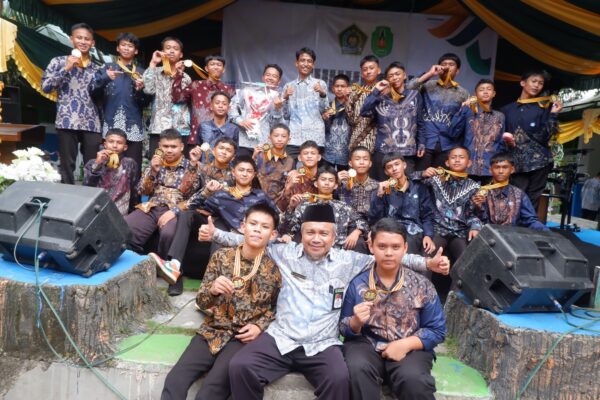 MTsN 1 Tana Toraja Gelar Syukuran dan Ramah Tamah Peserta Didik Kelas IX